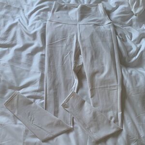 NWOT - ALO airbrush legging - XS off-white